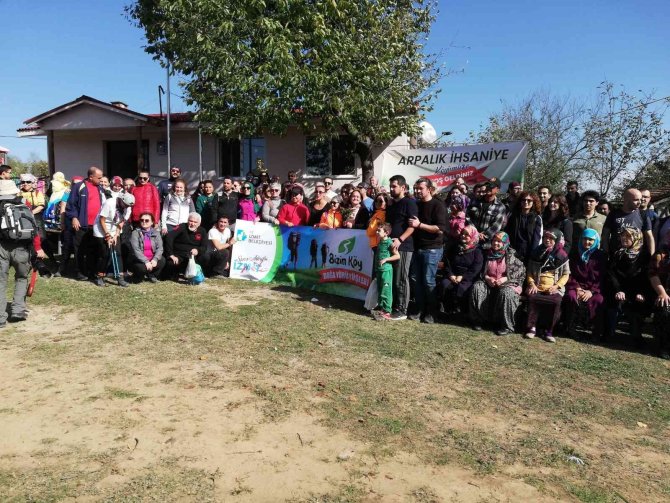 Doğanın Tadını Yürüyüş İle Çıkardılar