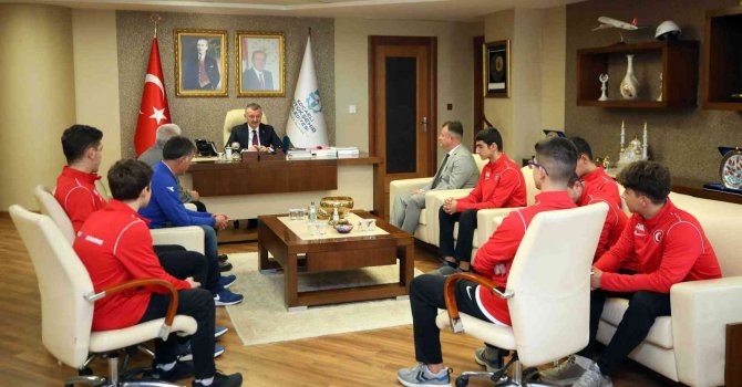 Başkan Büyükakın: "Hedefimiz, Kocaeli’nin Su Sporlarının Merkezi Ve Markası Olmasıdır"