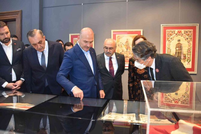 Bakan Soylu’ya Türk Bayrağı Hediyesi