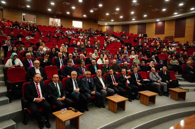 “Muhammed İ̇hsan Oğuz’un Fıkıh İ̇lmine Bakışı” Konulu Panel Düzenlendi