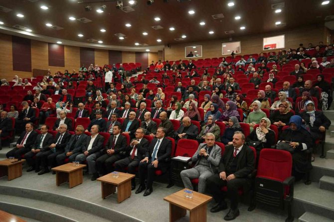 “Muhammed İ̇hsan Oğuz’un Fıkıh İ̇lmine Bakışı” Konulu Panel Düzenlendi