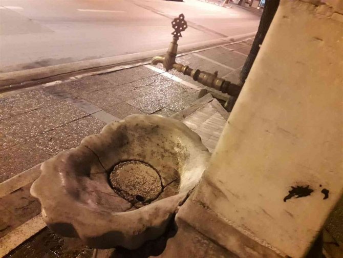 Kurtuluş’un Sembolü Çeşme 100. Yılında Restore Edildi