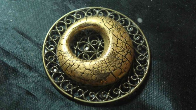 Çiniye Değer Kattı, Altını Çatlattı