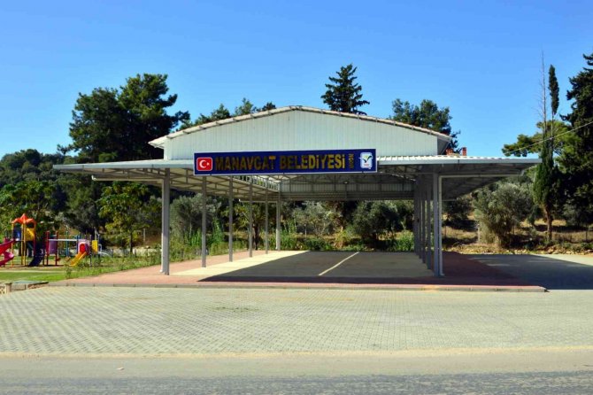 Manavgat Belediyesi’nden Hatipler’e Kapalı Alan