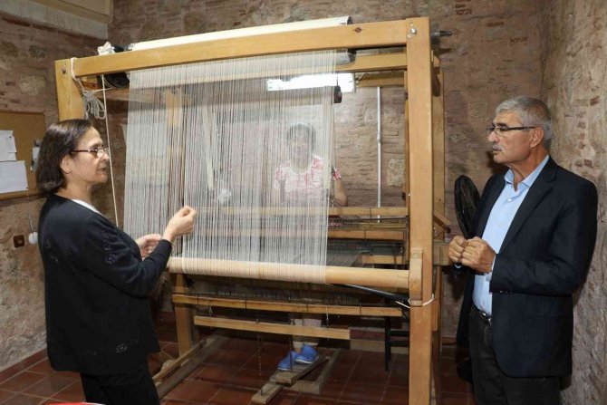 Manisa Büyükşehir Belediye Komisyonları Manisa Bezi İçin Toplandı