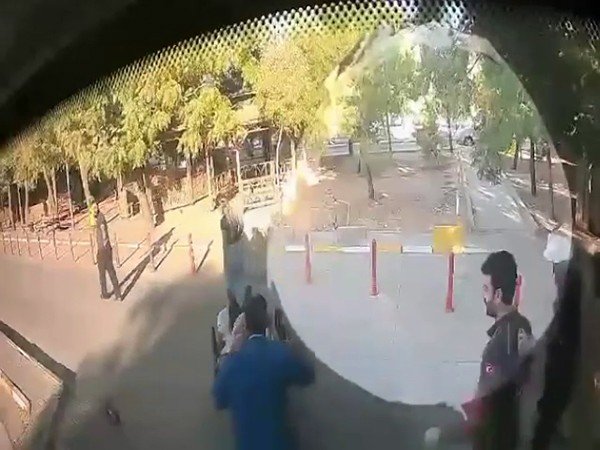 Mardin’de Sağlık Çalışanı Ve Otobüs Şoförü Kalp Krizi Geçiren Yolcu İçin Seferber Oldu