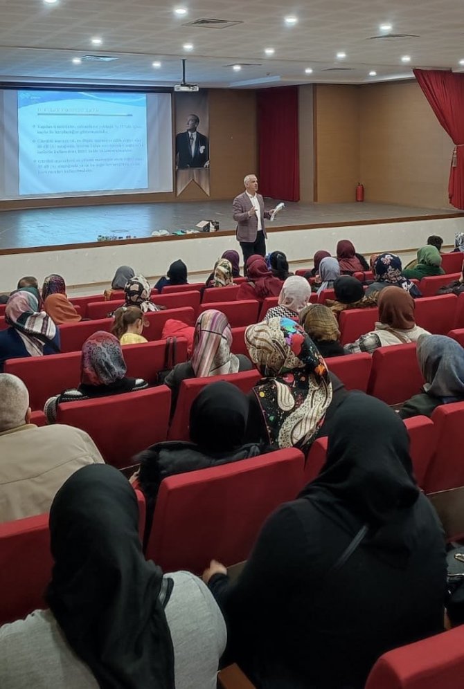 Temizlik Personelleri Eğitimden Geçti