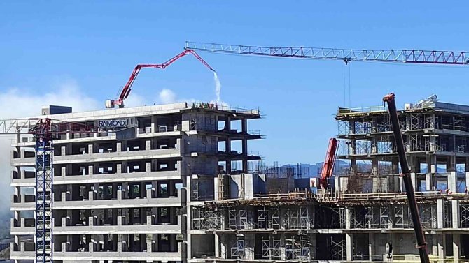 Ordu Şehir Hastanesi İnşaatında Çıkan Yangın Korkuttu