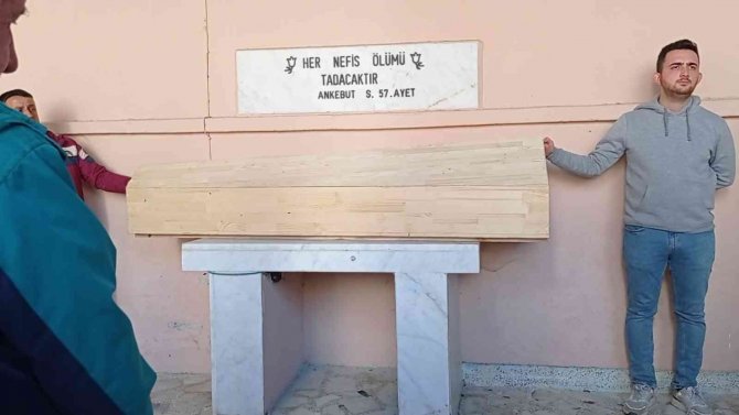 Sinop’ta Silahlı Saldırıda Ölen Muhtarın Oğlu Toprağa Verildi