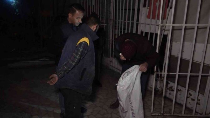 Hırsızlık Zanlısı Uyuya Kalınca Suçüstü Yakalandı