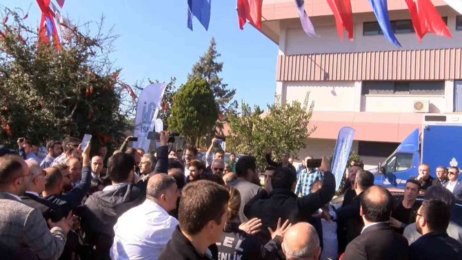Tuzla Belediye Başkanı Şadi Yazıcı’ya İ̇ski̇ Atık Su Arıtma Tesisi Açılışında Saldırı