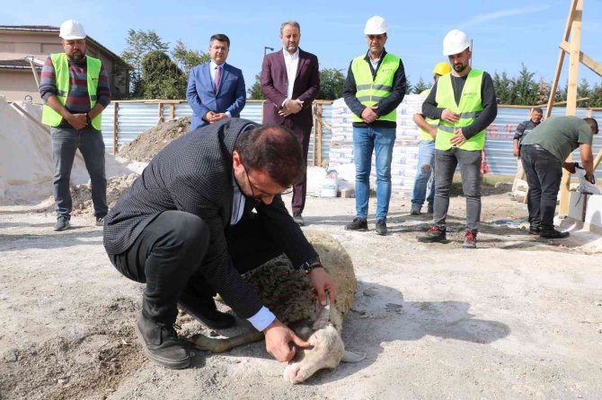 Vali Kırbıyık, Balaban Paşa Mescidi İnşasını İnceledi