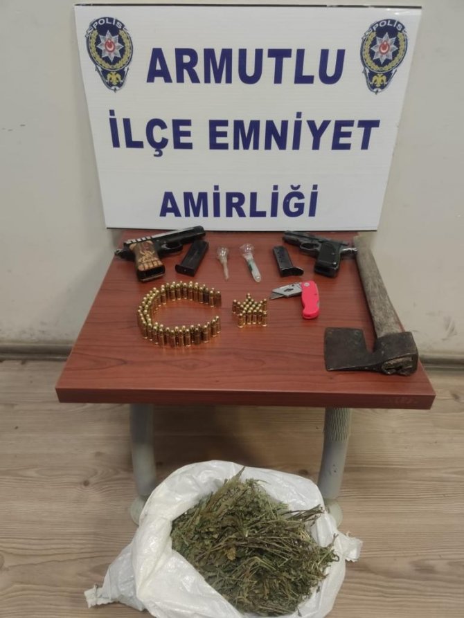 Yalova’da 2 Uyuşturucu Satıcısı Tutuklandı