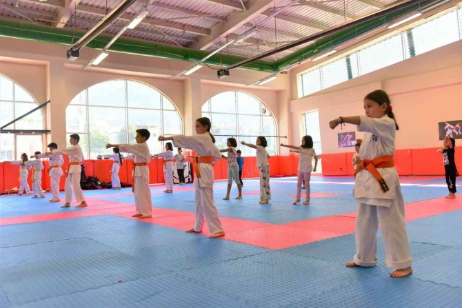 Yıldırım’da Kış Spor Okullarına Yoğun İlgi