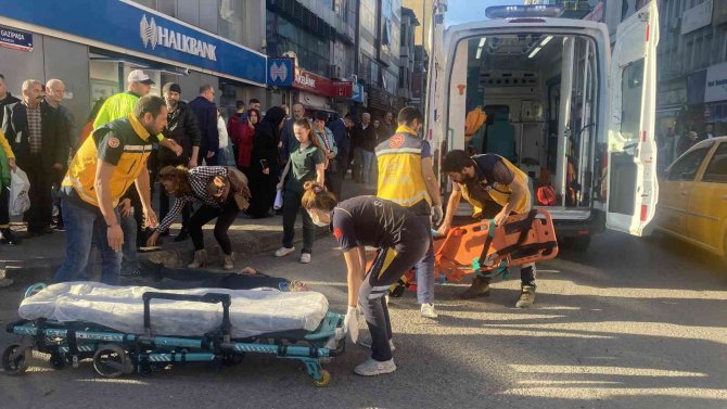 Ticari Taksinin Çarptığı Adam Hastaneye Kaldırıldı