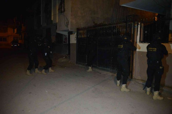 Adana’da Deaş’a Şafak Operasyonu: 5 Gözaltı