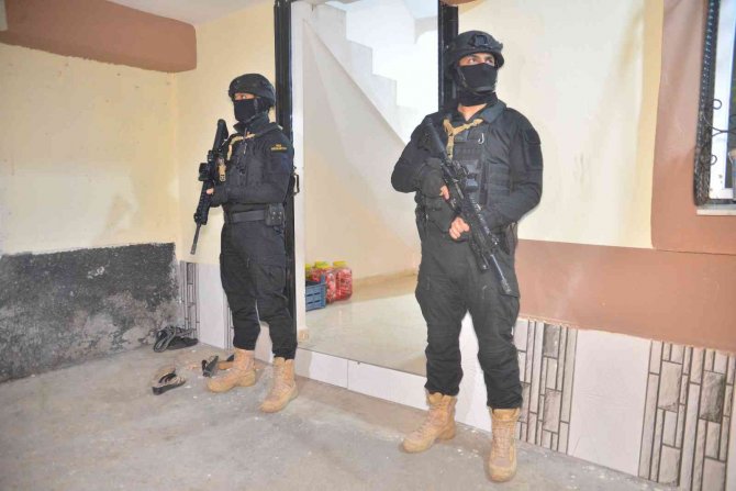 Adana’da Deaş’a Şafak Operasyonu: 5 Gözaltı