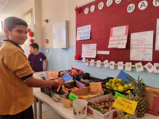Öğrenciler "Dürüstlük Manavı" İle Güvenilir Olmayı Öğreniyor
