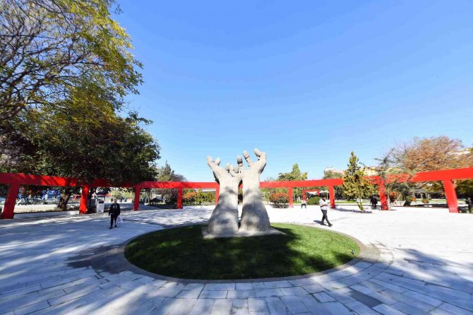 Ankara’nın Simge Mekanlarından Abdi İ̇pekçi Parkı Yenilendi