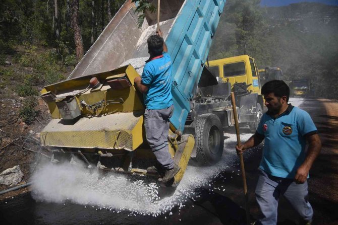 Uğurlu Mahallesi’nde 36 Yıl Sonra Gelen Yol Sevinci