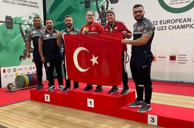 Aleyna Kaymaz Halterde Avrupa Şampiyonu Oldu