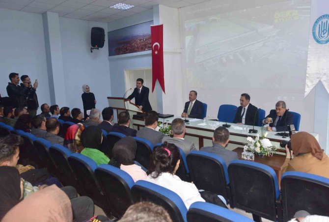 Ahlat Kanık Uygulamalı Bilimler Yüksekokulunda Burs Töreni