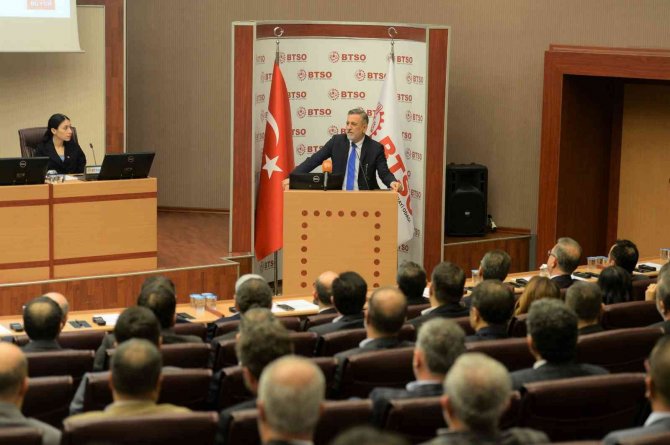 Başkan Burkay: "Togg, Otomotiv Endüstrimizin Geleceğine Yön Verecek"