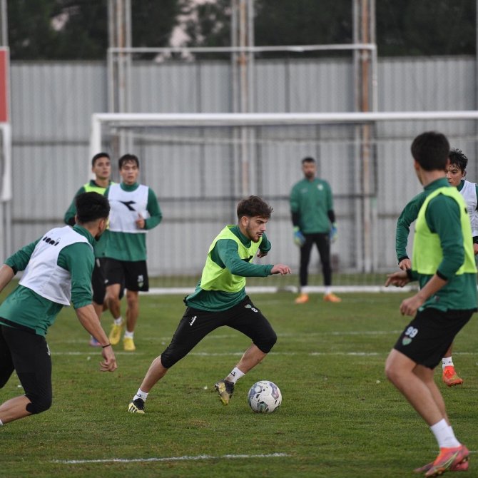 Bursaspor Çift Kale Maç Yaptı