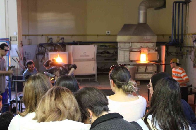 Eskişehir Cam İle İlgili Türkiye’de Dinamiklerin Geliştiği Bir Kent