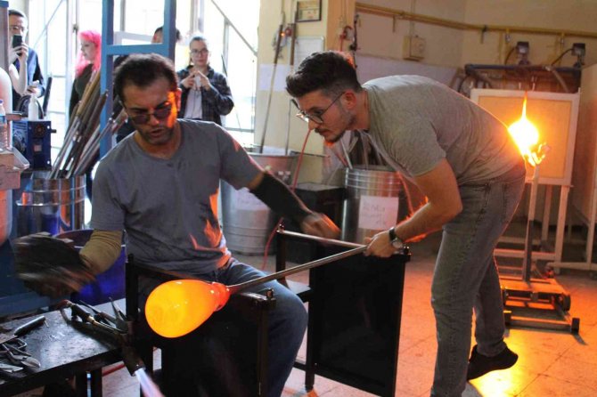 Eskişehir Cam İle İlgili Türkiye’de Dinamiklerin Geliştiği Bir Kent