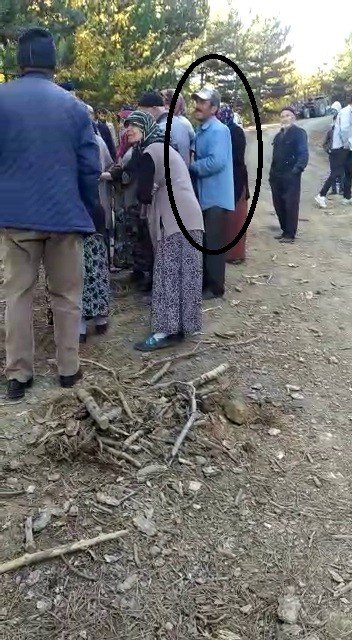 Husumetlisini Öldürüp Kaza Süsü Verdi, Sonra Da Acılı Ailesini Teselli Etti