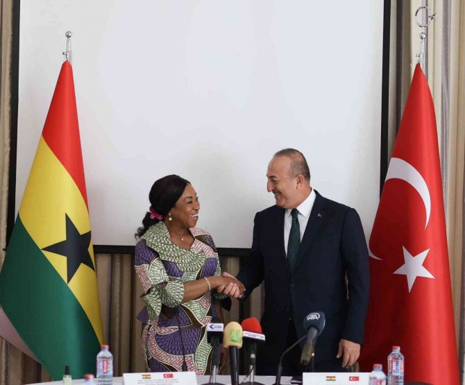 Bakan Çavuşoğlu, Ganalı Mevkidaşı Botchwey İle Görüştü