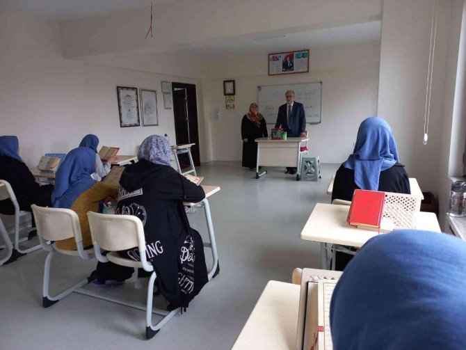 Kurslarda Yürütülen Çalışmalar İncelendi