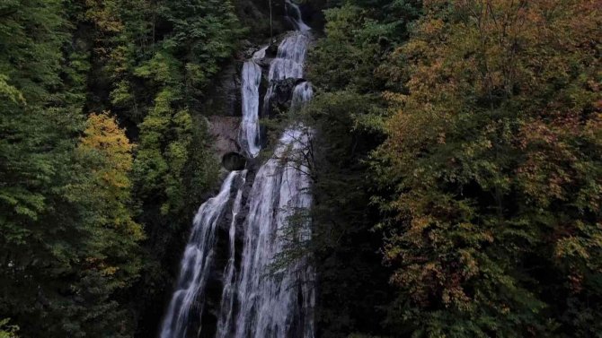 Güzeldere Şelalesi’nde Sonbahar