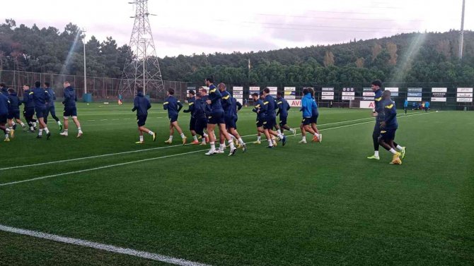 Fenerbahçe, Rennes Maçı Hazırlıklarını Tamamladı