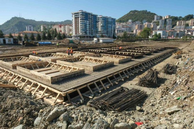 Giresun Belediye Başkanı Aytekin Şenlikoğlu: “40 Yıllık Çöpü, Çiçeğe Çeviriyoruz”