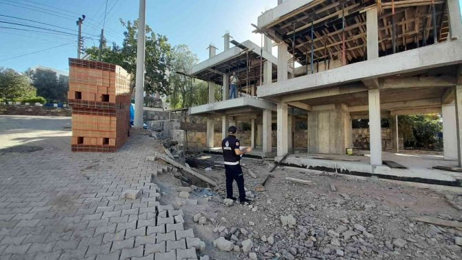 İ̇nşaat Ruhsatı Almadan İnşaata Başladılar