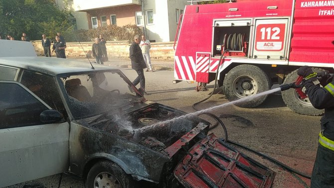 Seyir Halindeki Otomobil Alev Alev Yandı