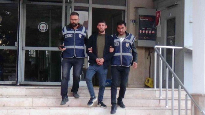 14 Yıl Kesinleşmiş Hapis Cezası Bulunan Hırsız Metruk Evde Yakalandı