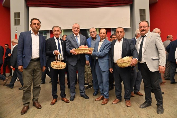 Başkan Ergün Manisalı Muhtarlara Çalışmalarını Anlattı