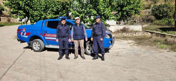 Jandarma Ekipleri Muhtarlarla Bir Araya Geldi