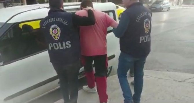 Pendik’te 1 Kişinin Hayatını Kaybettiği Bıçaklı Kavgada Yakalanan 3 Şüpheli Adliyeye Sevk Edildi