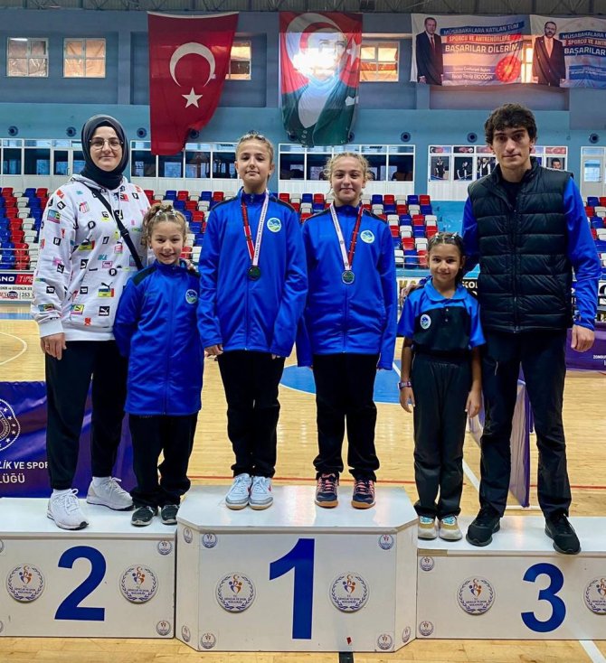 Büyükşehir’in Raketleri Türkiye Şampiyonası Yolunda