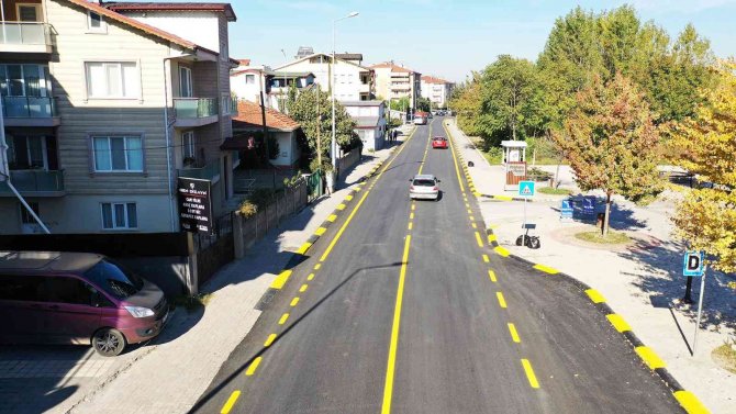 Büyükşehir O Caddeyi Yeni Yüzüne Kavuşturdu