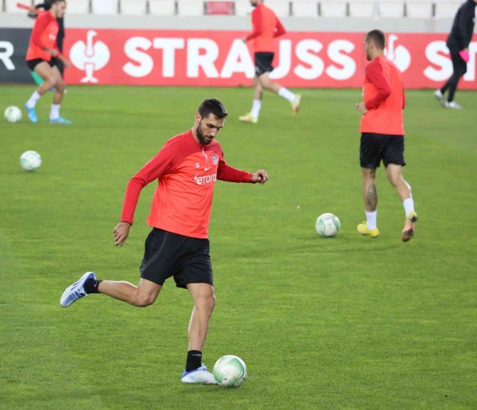 Cfr Cluj, Sivasspor Maçı Hazırlıklarını Tamamladı