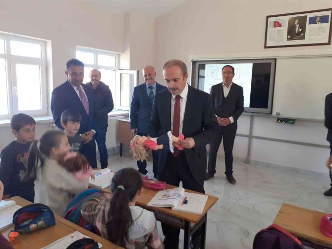 Vali Epcim’den İnşaat Süreci Devam Eden Okullar Ve Köy Yaşam Merkezlerine Ziyaret