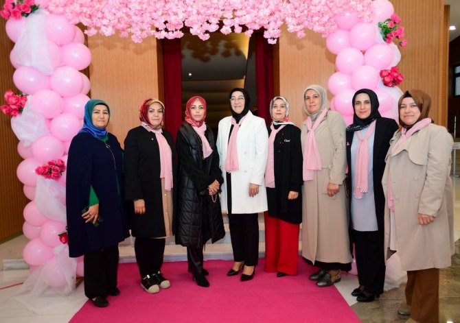 Van Büyükşehir Belediyesinden Meme Kanseri Farkındalık Semineri