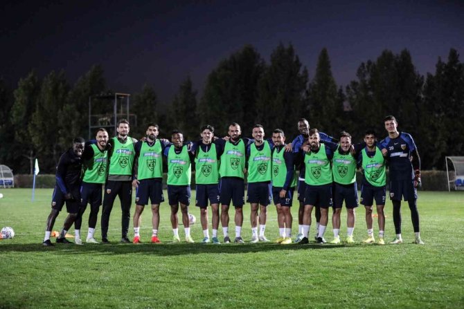 Kayserispor, Adana Demirspor Hazırlıklarını Sürdürüyor