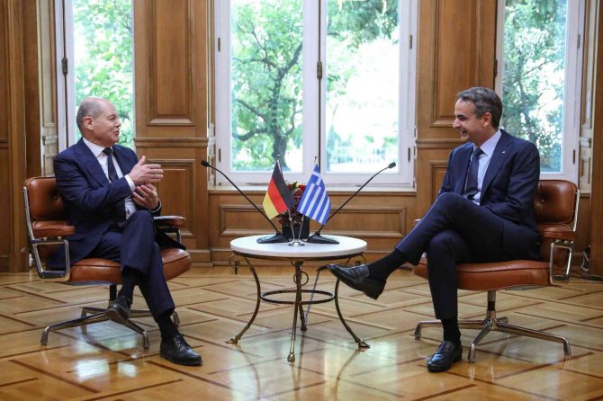 Almanya Başbakanı Scholz’dan Yunanistan’a Destek