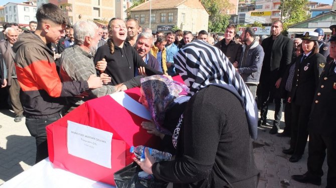 Hastane Yolundaki Faciada Yaşamını Yitiren Baba Toprağa Verildi
